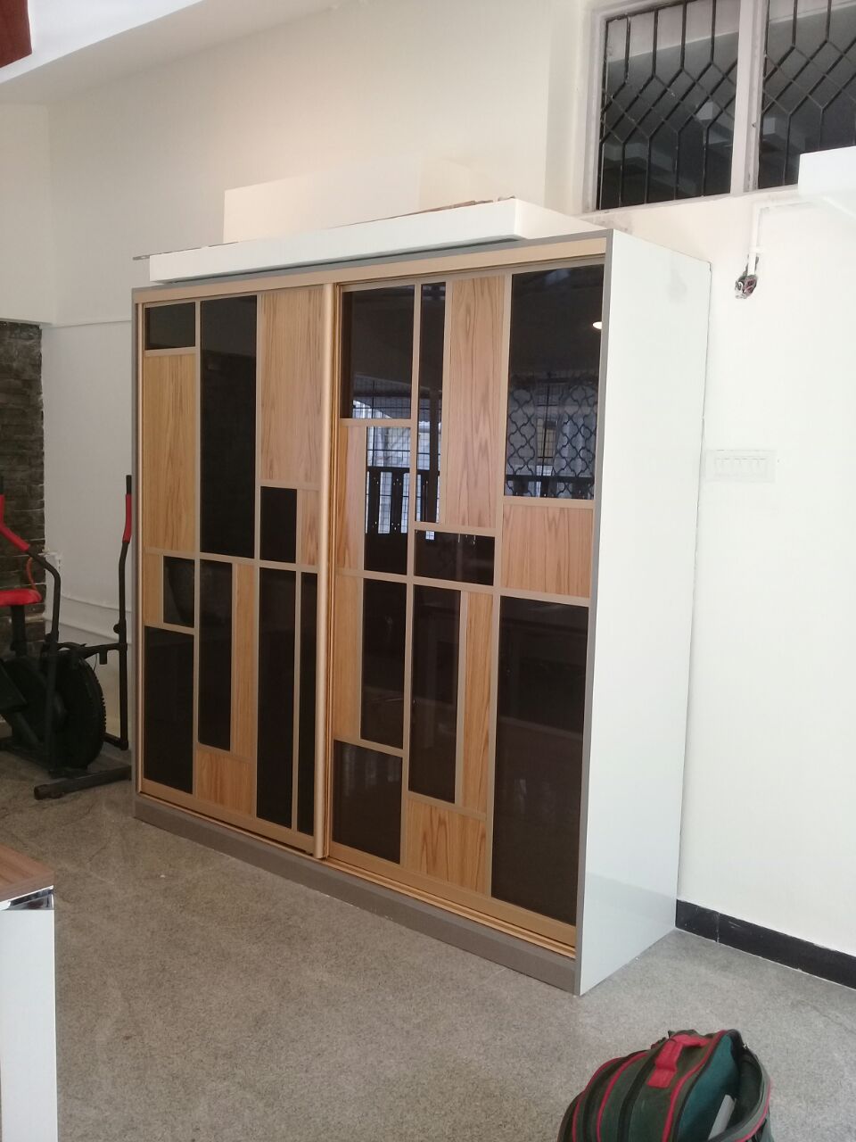 price-of-lacquer-glass-wardrobe-in-delhi-new-delhi-india-best-sliding-hinged-walk-in-glass-lacquer-designs-in-delhi-india